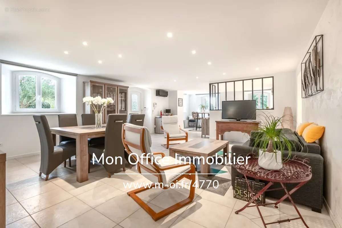 Appartement à SAINT-RAPHAEL