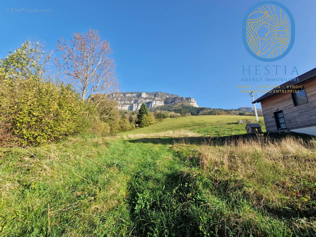 Terrain à POMMIERS-LA-PLACETTE