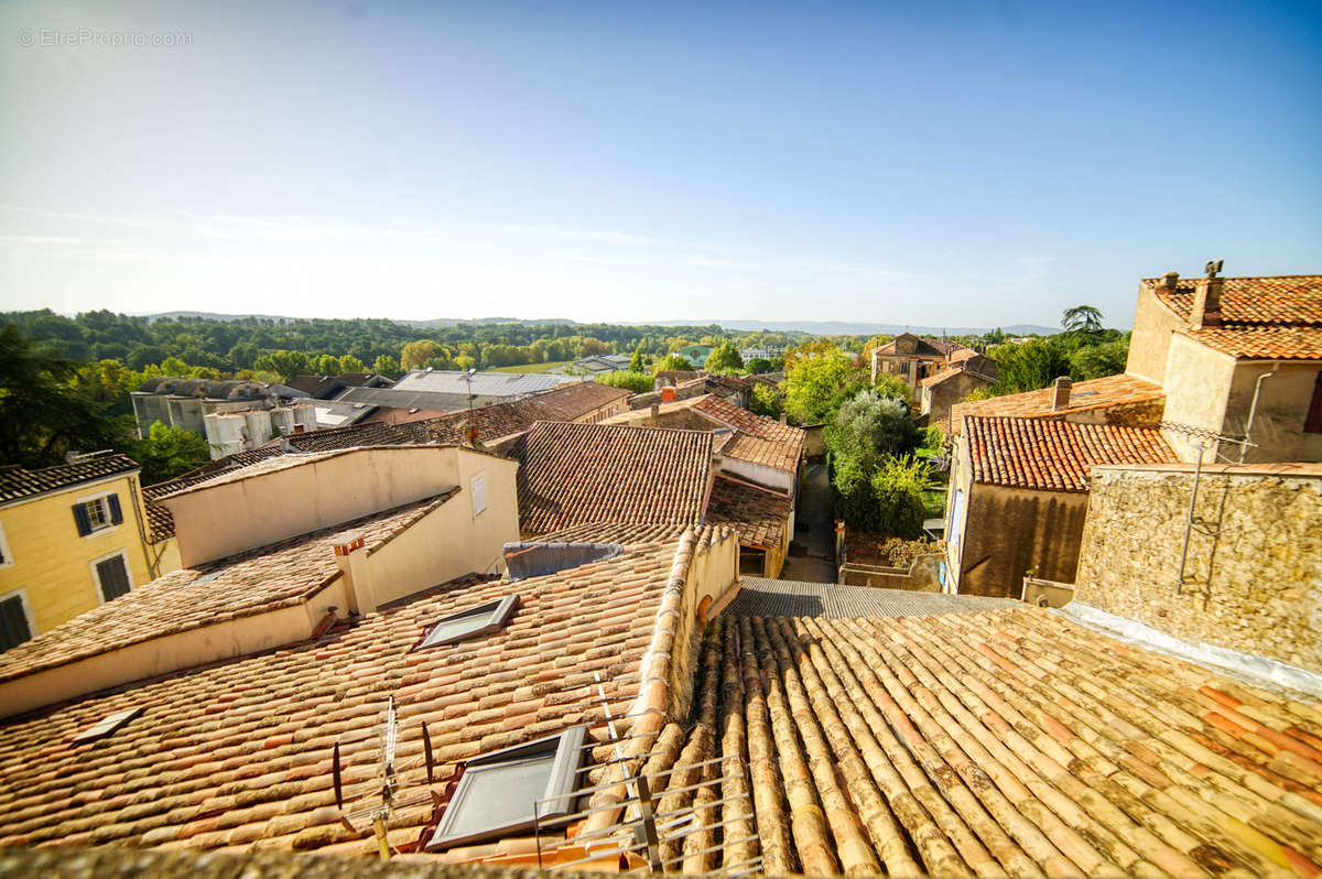 Maison à LA TOUR-D&#039;AIGUES