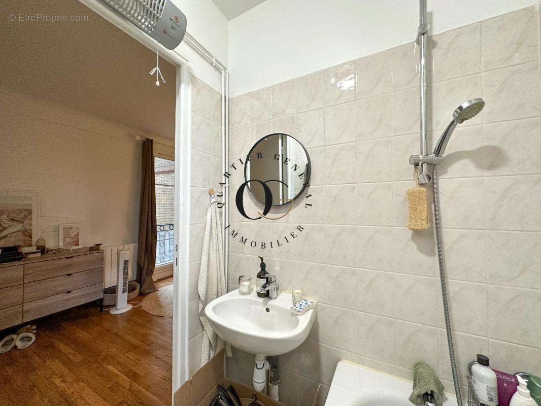 Appartement à PARIS-14E