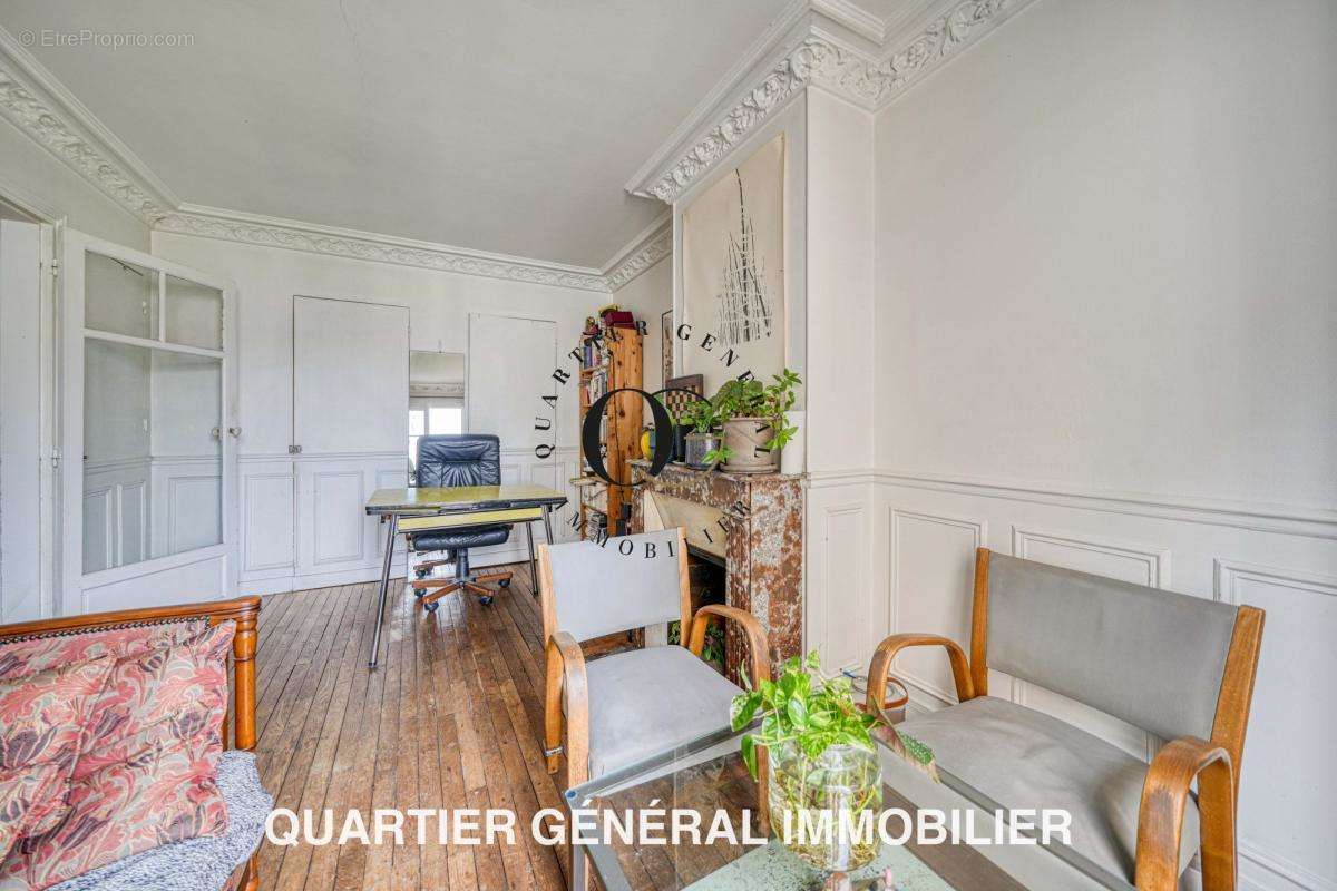 Appartement à PARIS-14E