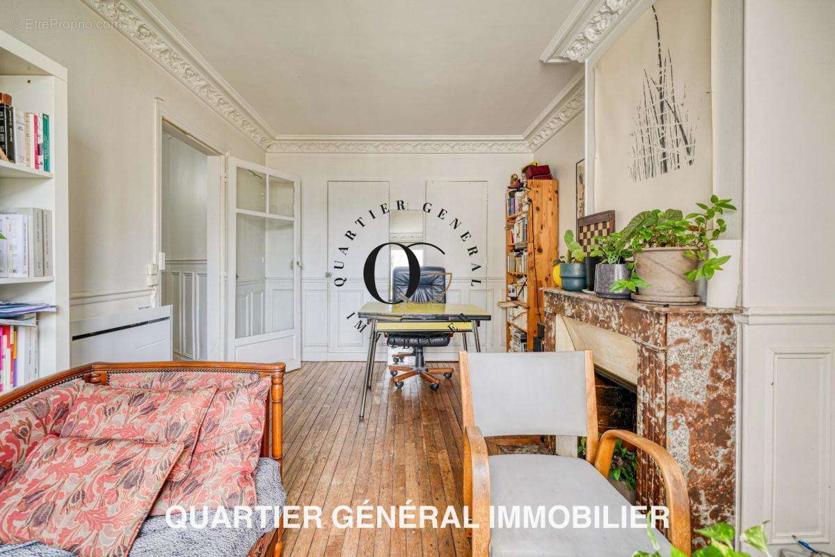 Appartement à PARIS-14E