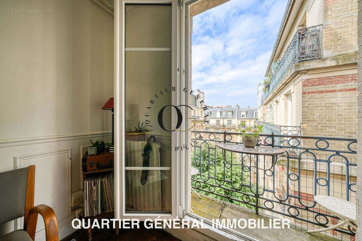 Appartement à PARIS-14E