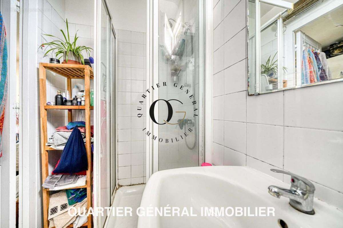 Appartement à PARIS-14E