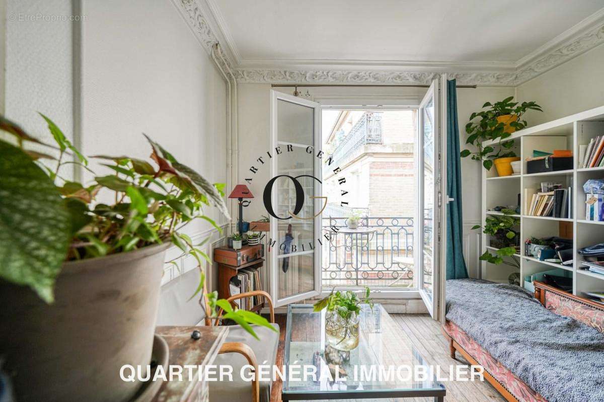 Appartement à PARIS-14E