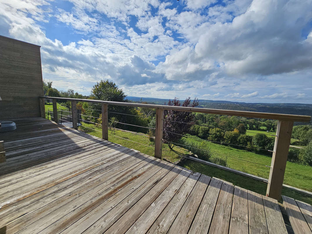 Maison à ORCHAMPS-VENNES