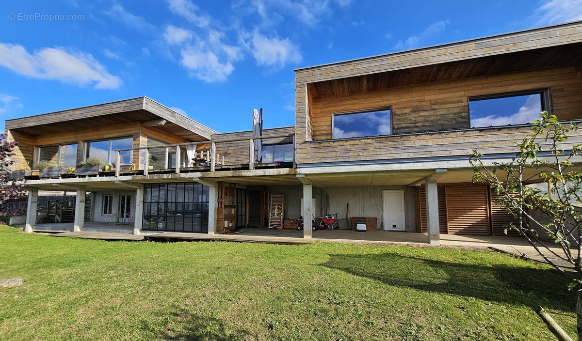 Maison à ORCHAMPS-VENNES