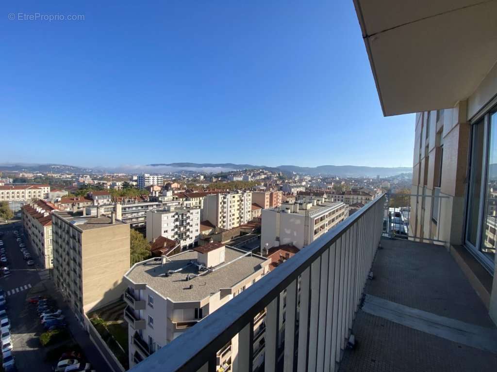 Appartement à SAINT-ETIENNE