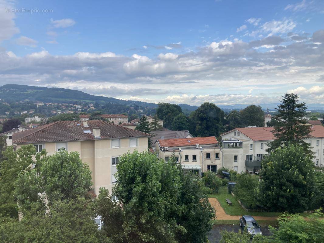 Appartement à NEUVILLE-SUR-SAONE