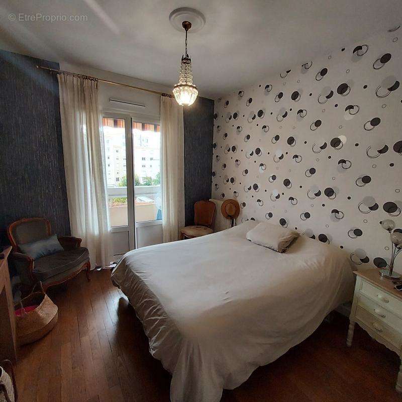 Appartement à LYON-8E