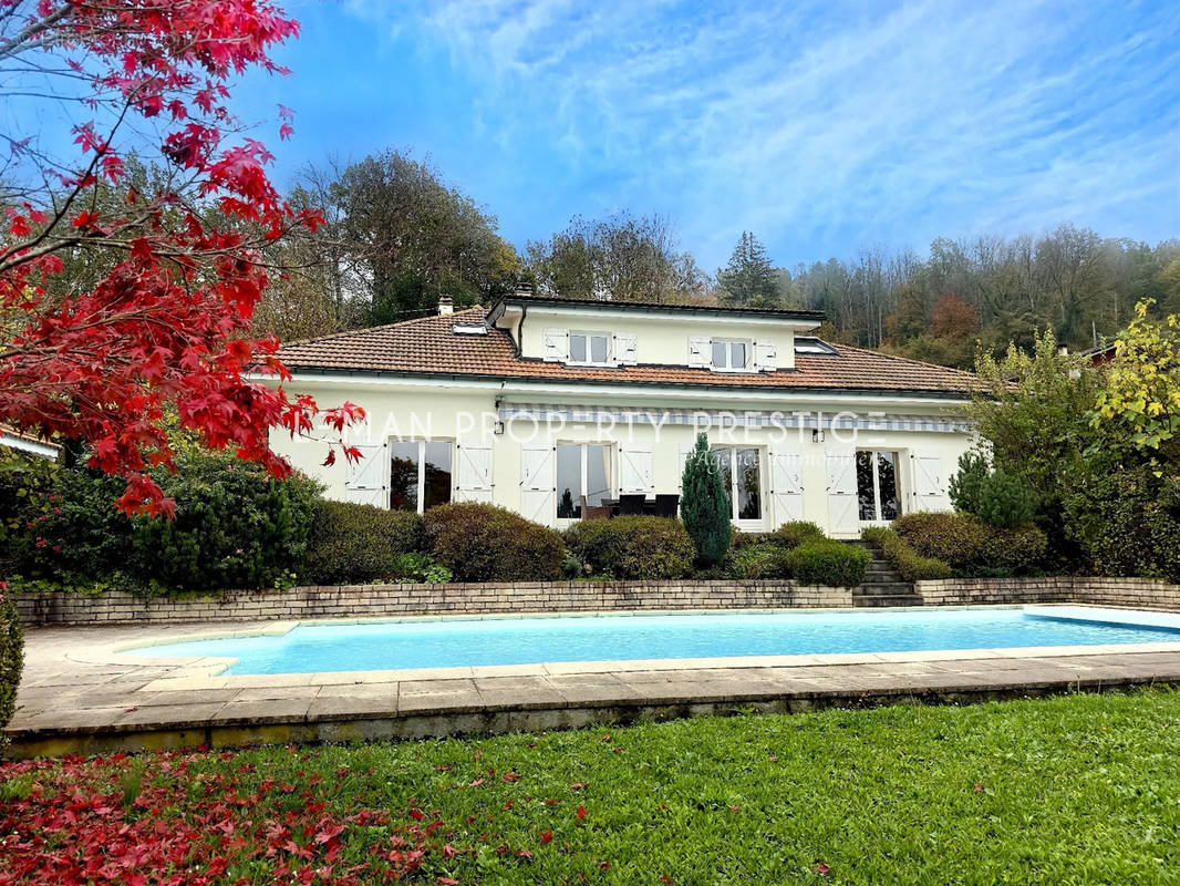 Maison à FESSY