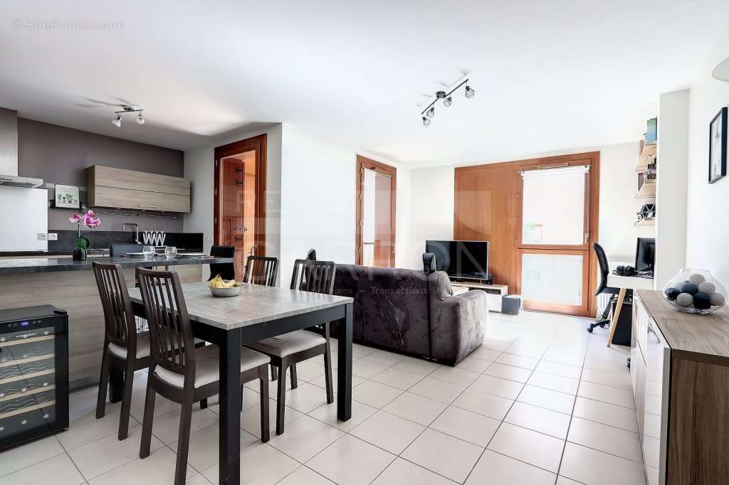 Appartement à LYON-8E