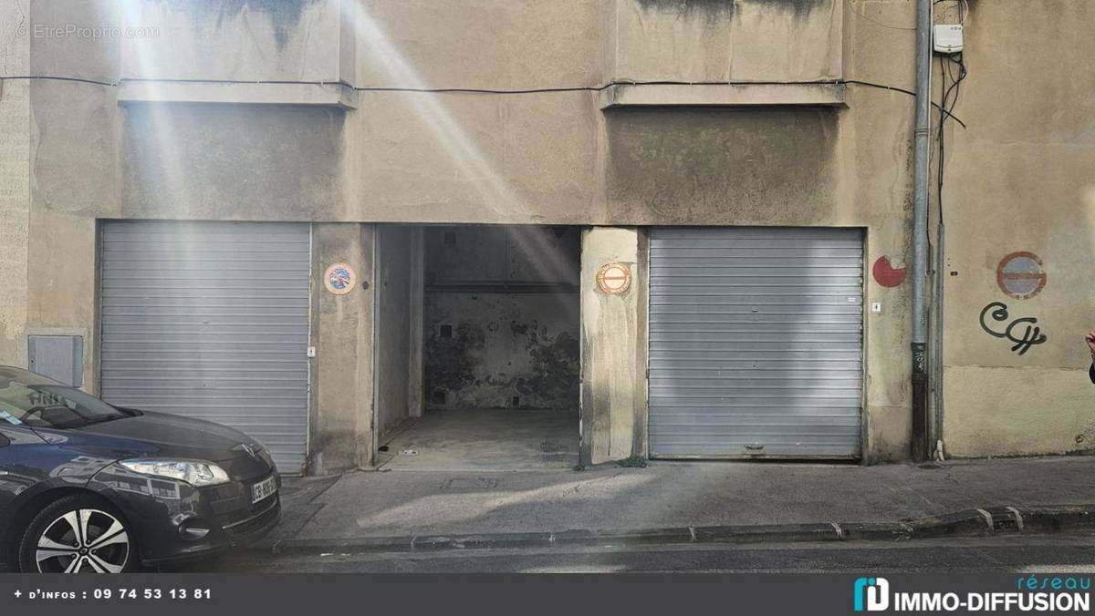 Parking à MARSEILLE-4E