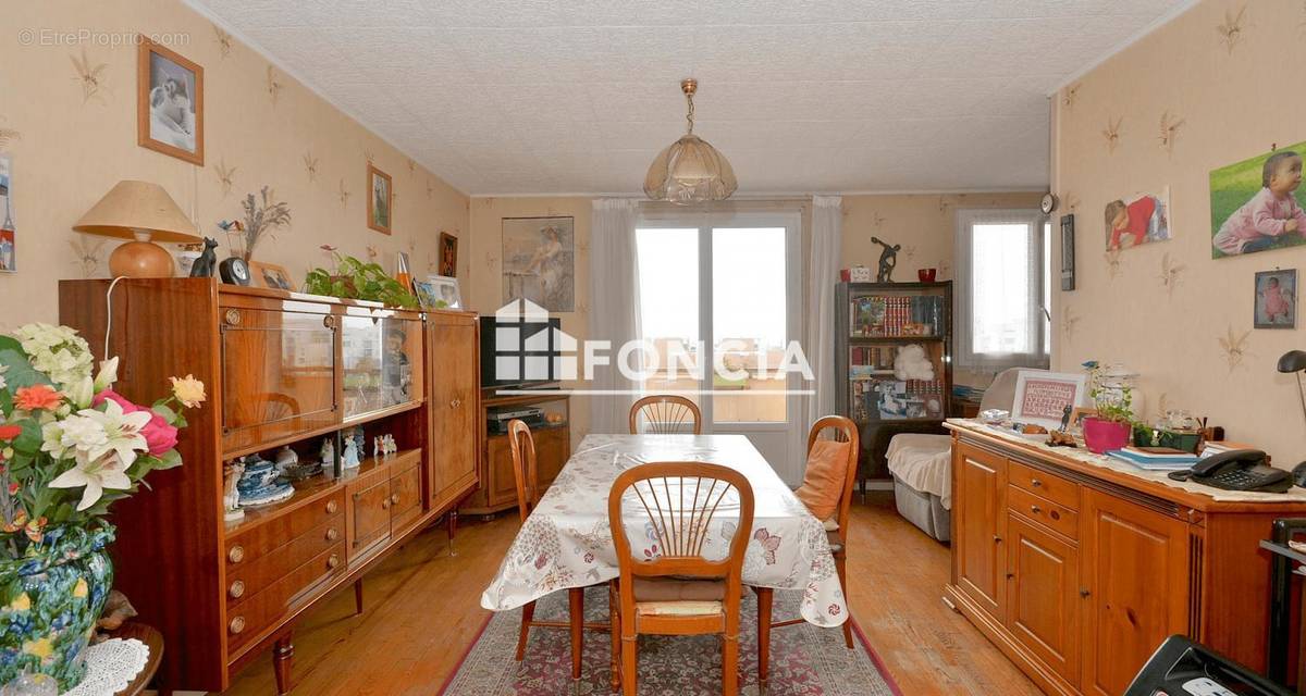 Appartement à VAULX-EN-VELIN