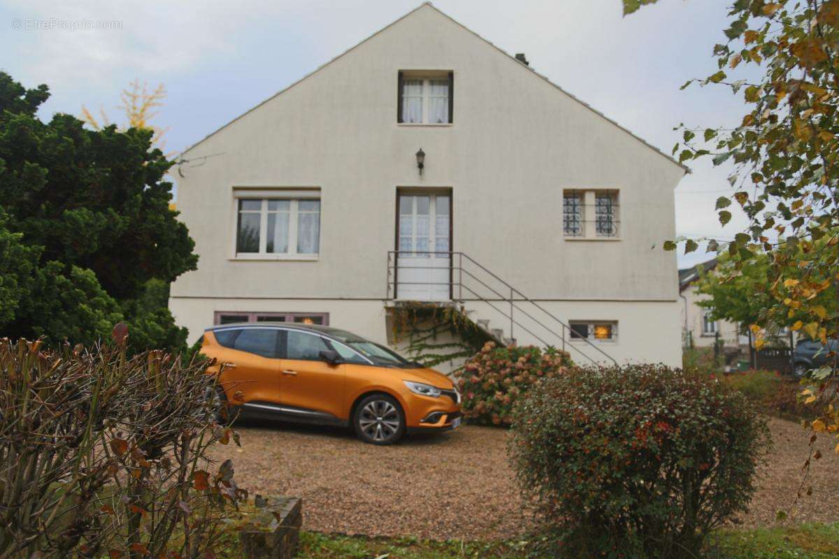 Maison à AUTUN