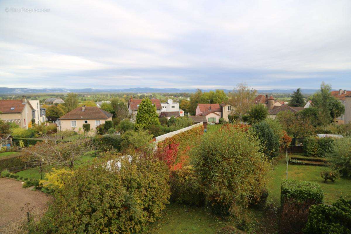 Maison à AUTUN