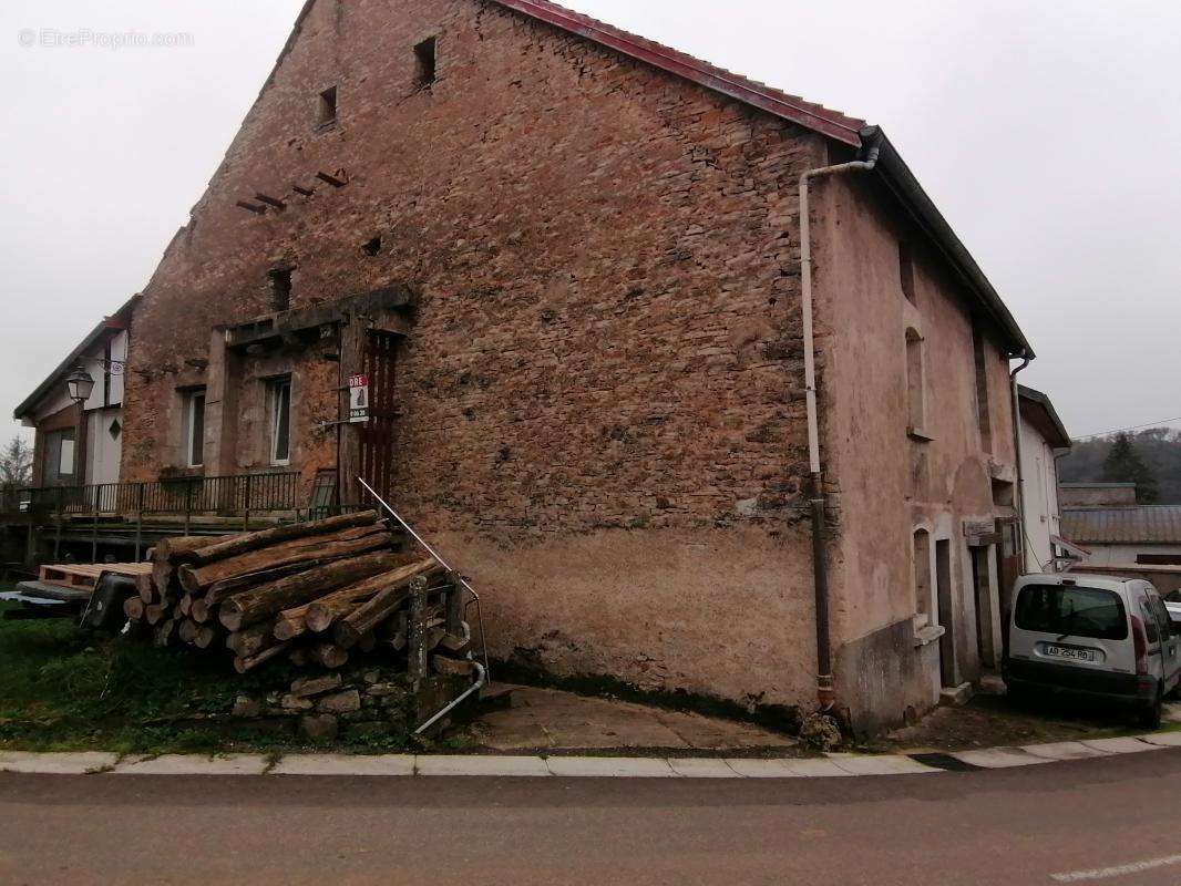 Maison à CHAUX-LES-PORT