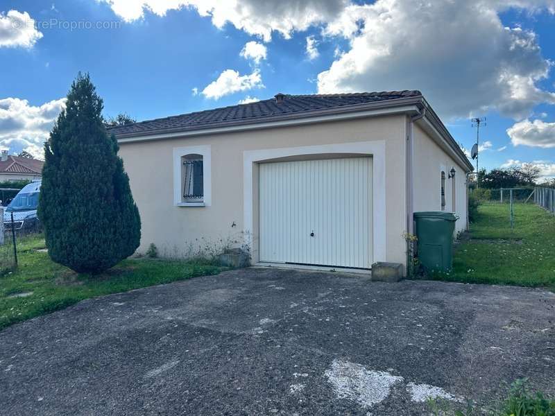 Maison à BESSINES-SUR-GARTEMPE