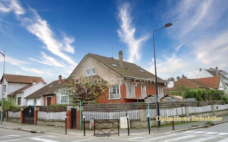 Maison à PIERREFITTE-SUR-SEINE