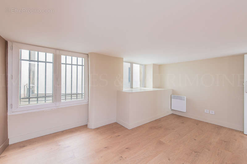 Appartement à PARIS-4E