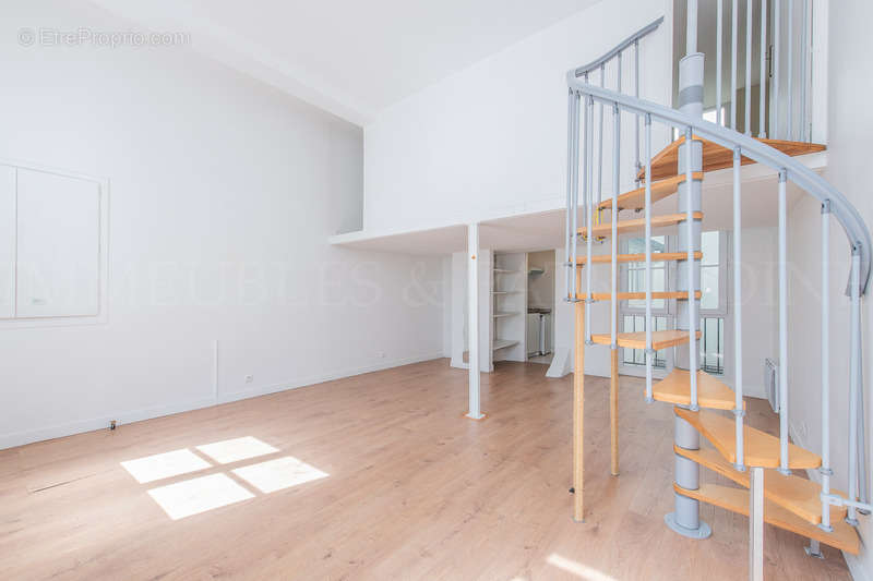 Appartement à PARIS-4E