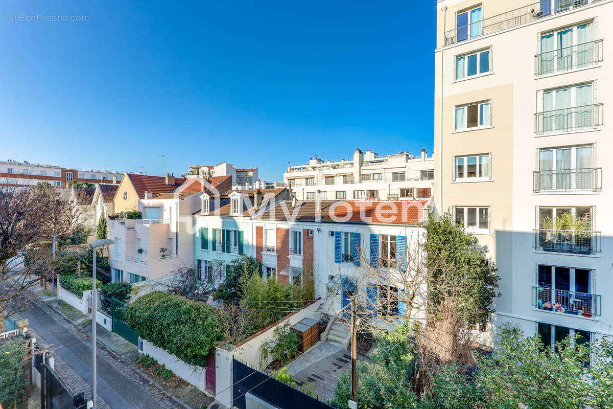 Appartement à COURBEVOIE