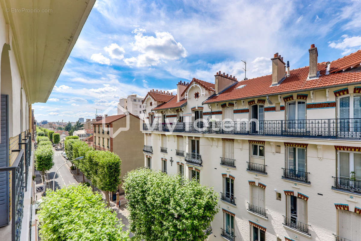 Appartement à COURBEVOIE