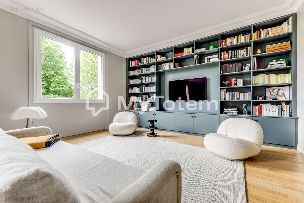 Appartement à NEUILLY-SUR-SEINE