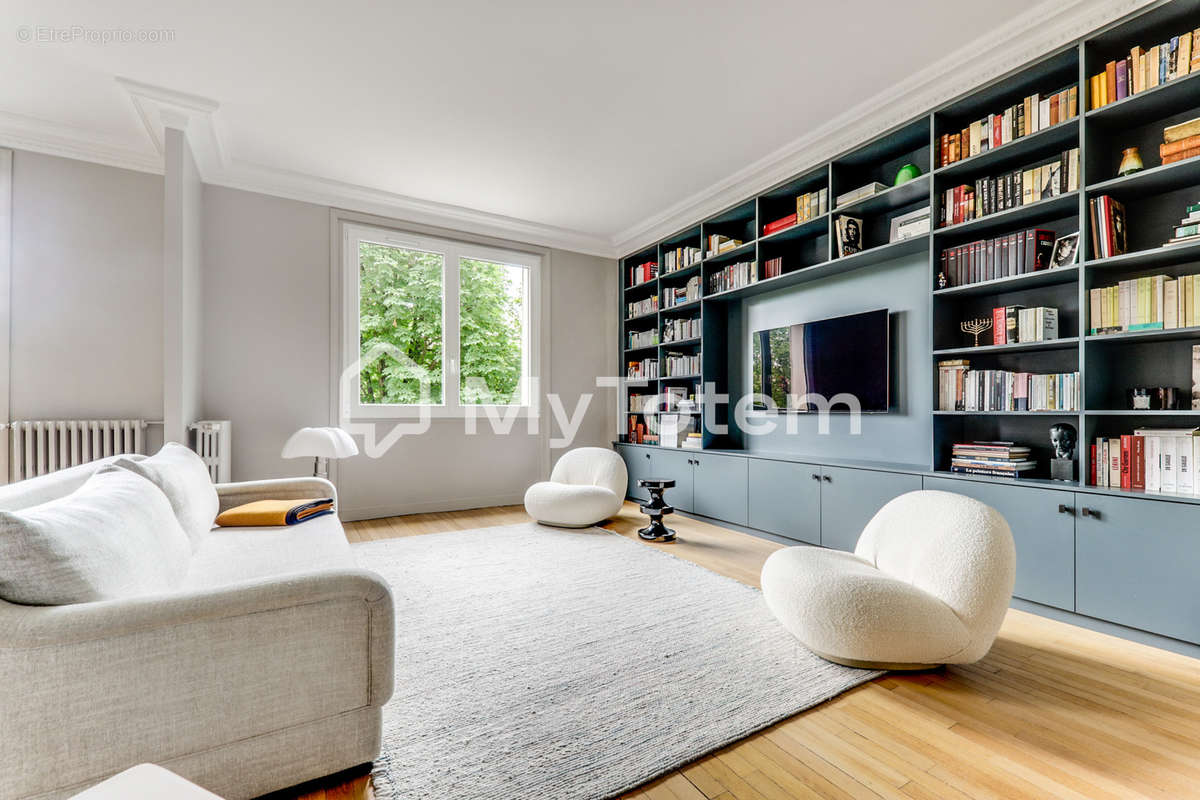 Appartement à NEUILLY-SUR-SEINE