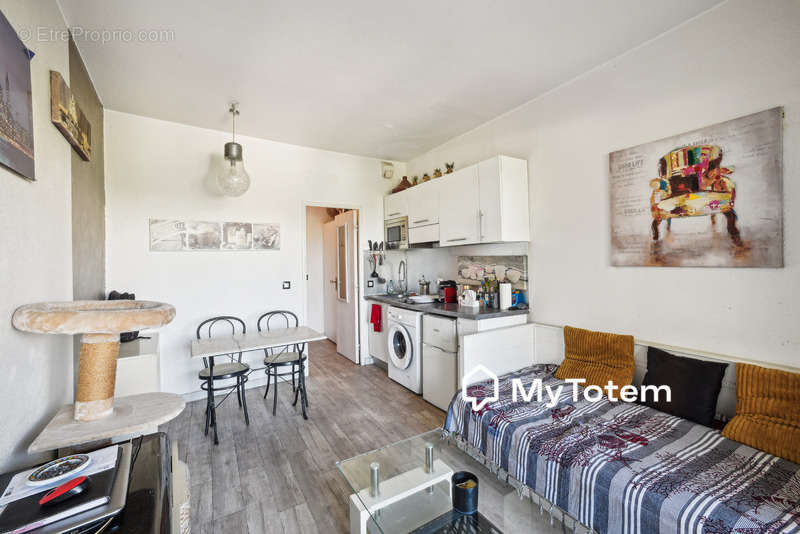 Appartement à VILLENEUVE-LOUBET