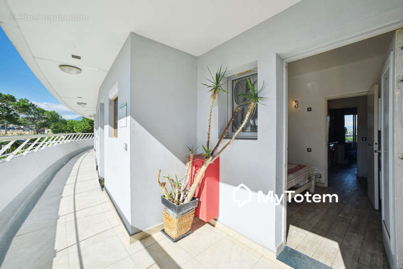 Appartement à VILLENEUVE-LOUBET