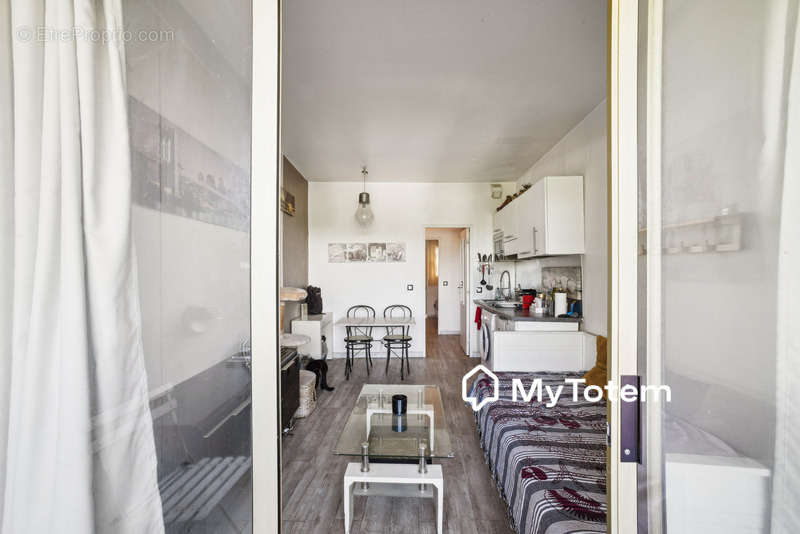 Appartement à VILLENEUVE-LOUBET