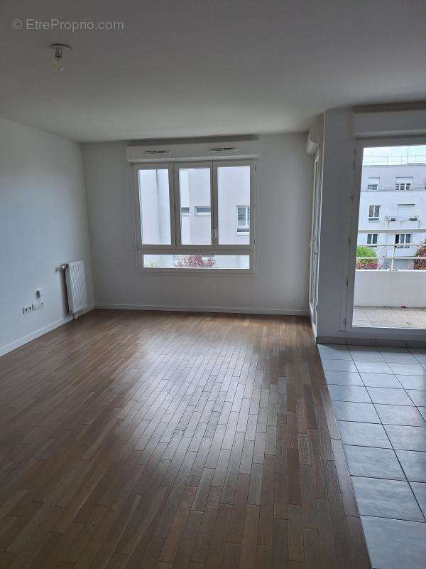 Appartement à CORBEIL-ESSONNES