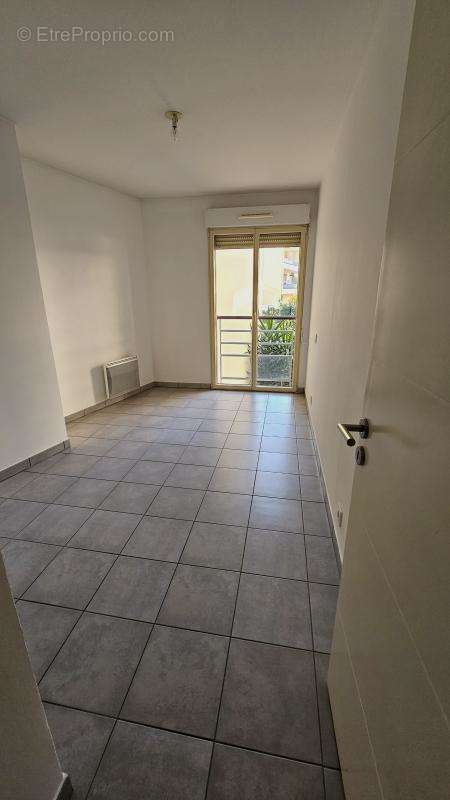 Appartement à VALLAURIS