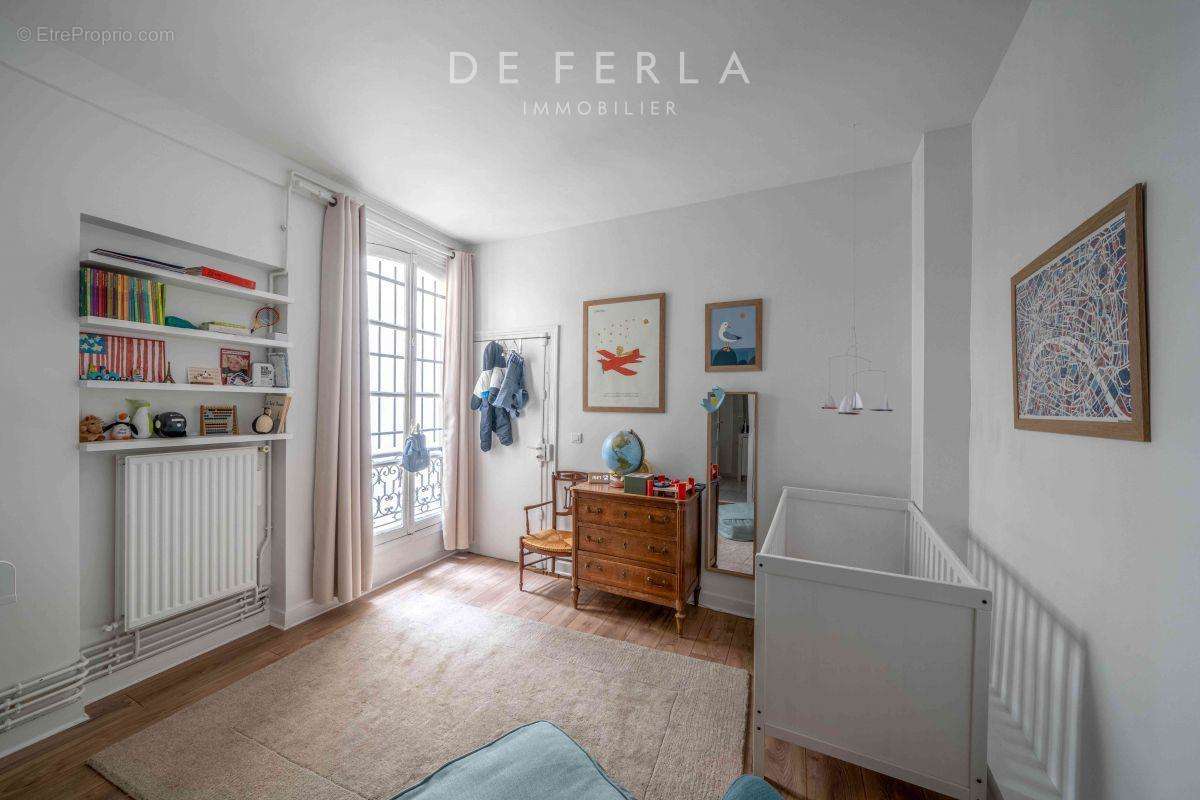 Appartement à PARIS-2E