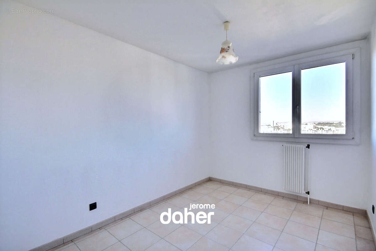 Appartement à MARSEILLE-10E