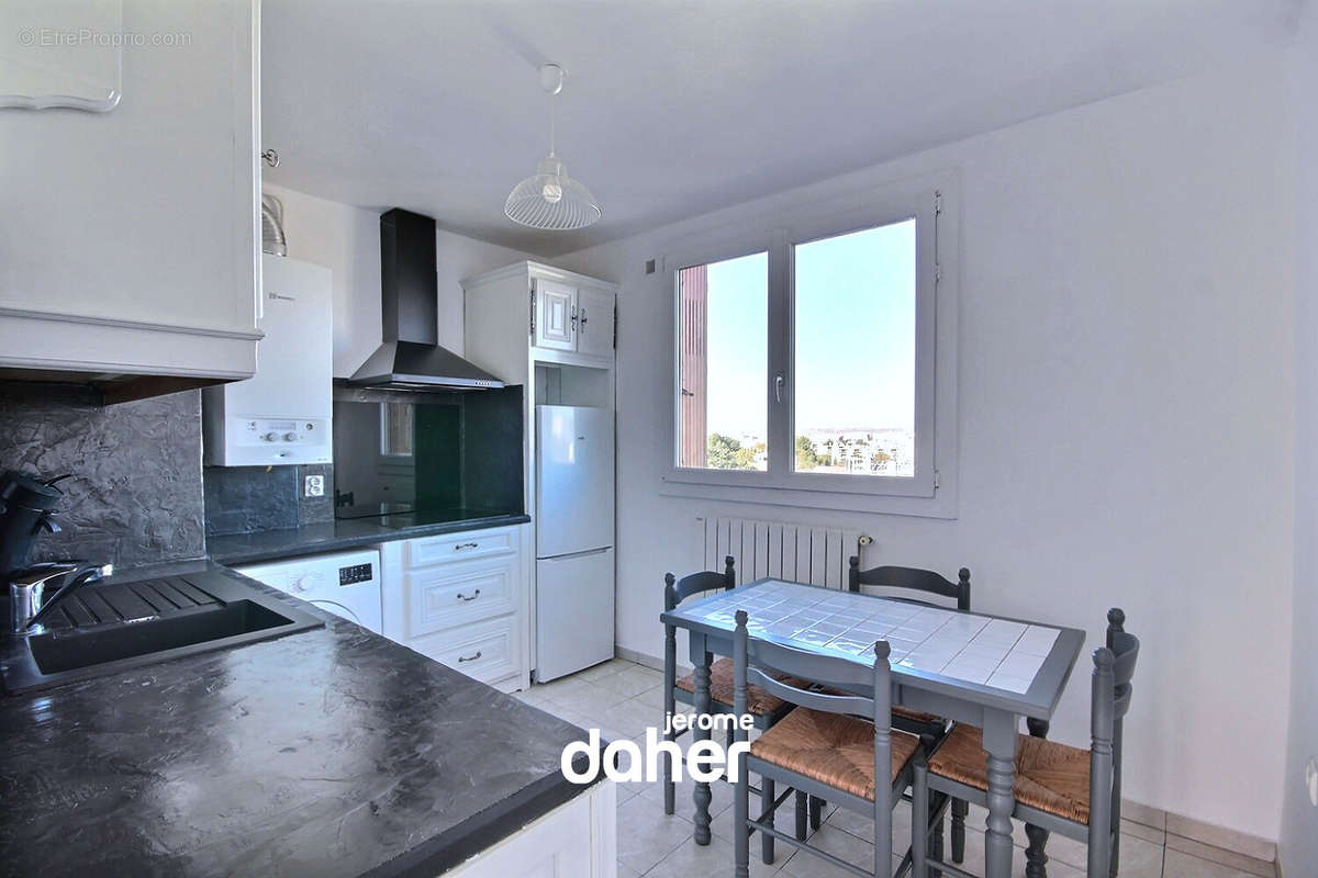 Appartement à MARSEILLE-10E