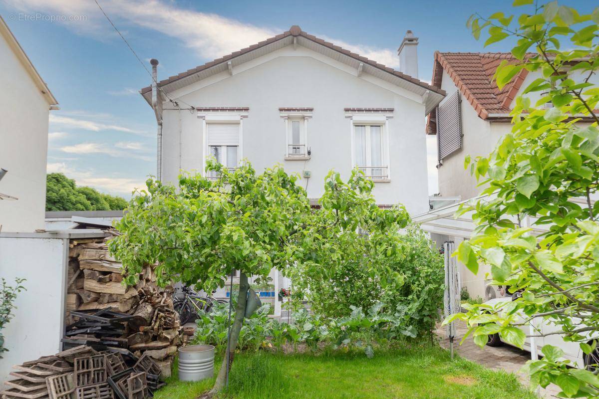 Maison à CHAMPIGNY-SUR-MARNE