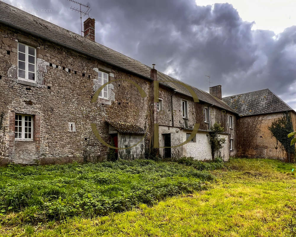 Maison à LENGRONNE