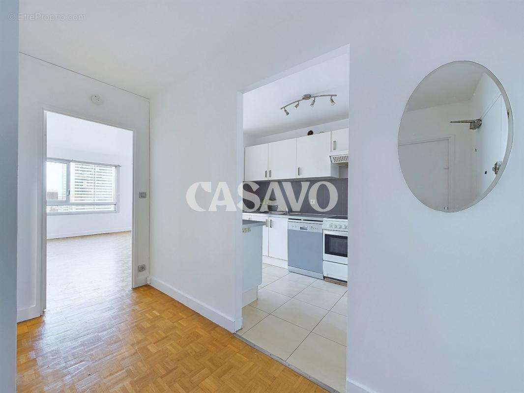 Appartement à COURBEVOIE