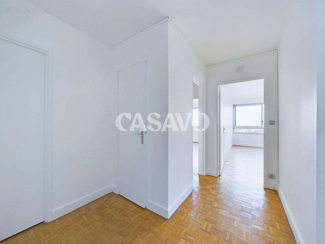 Appartement à COURBEVOIE