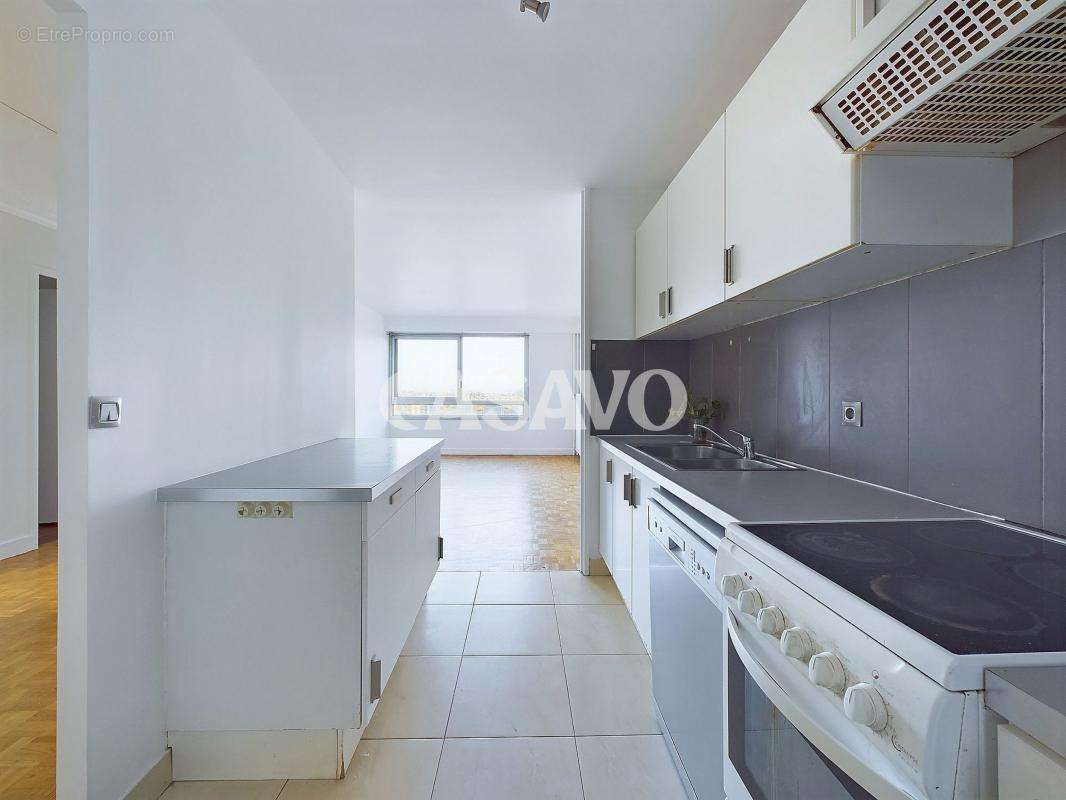 Appartement à COURBEVOIE