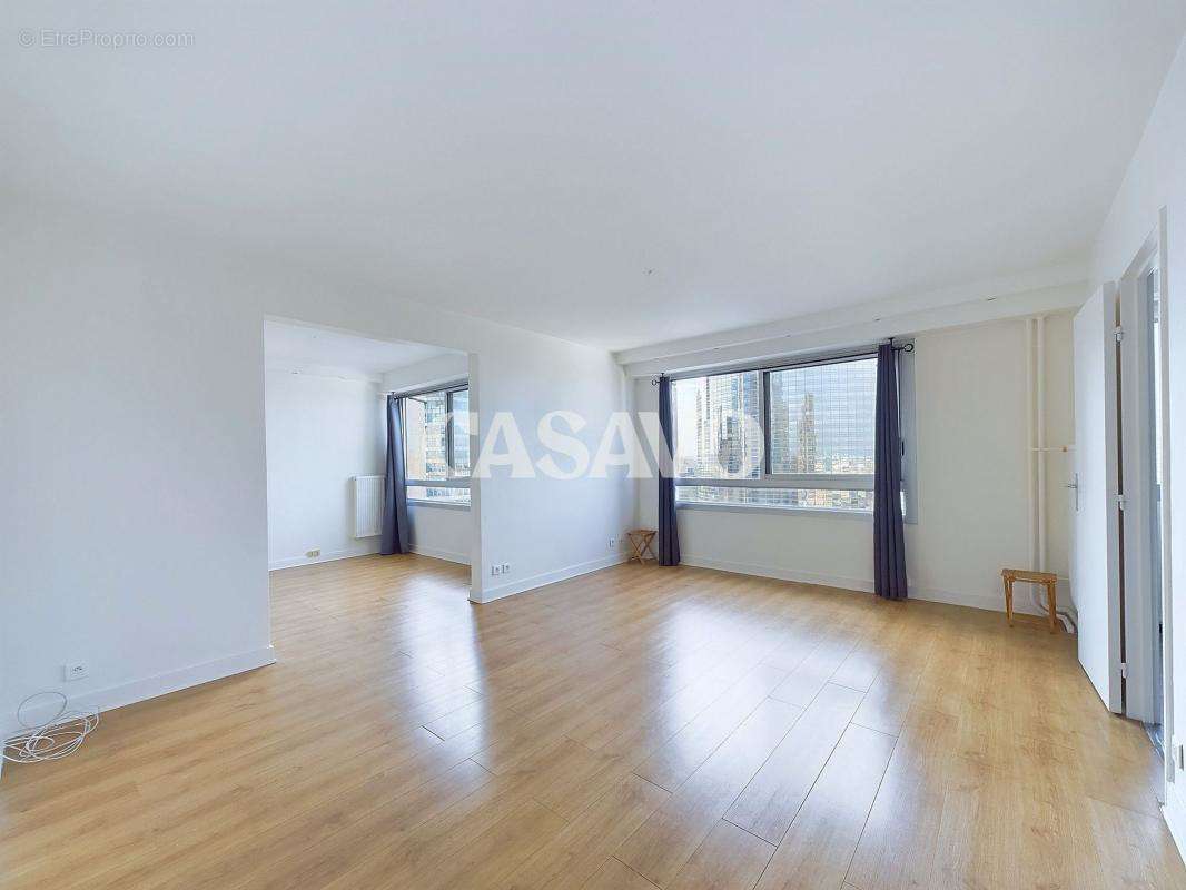 Appartement à COURBEVOIE