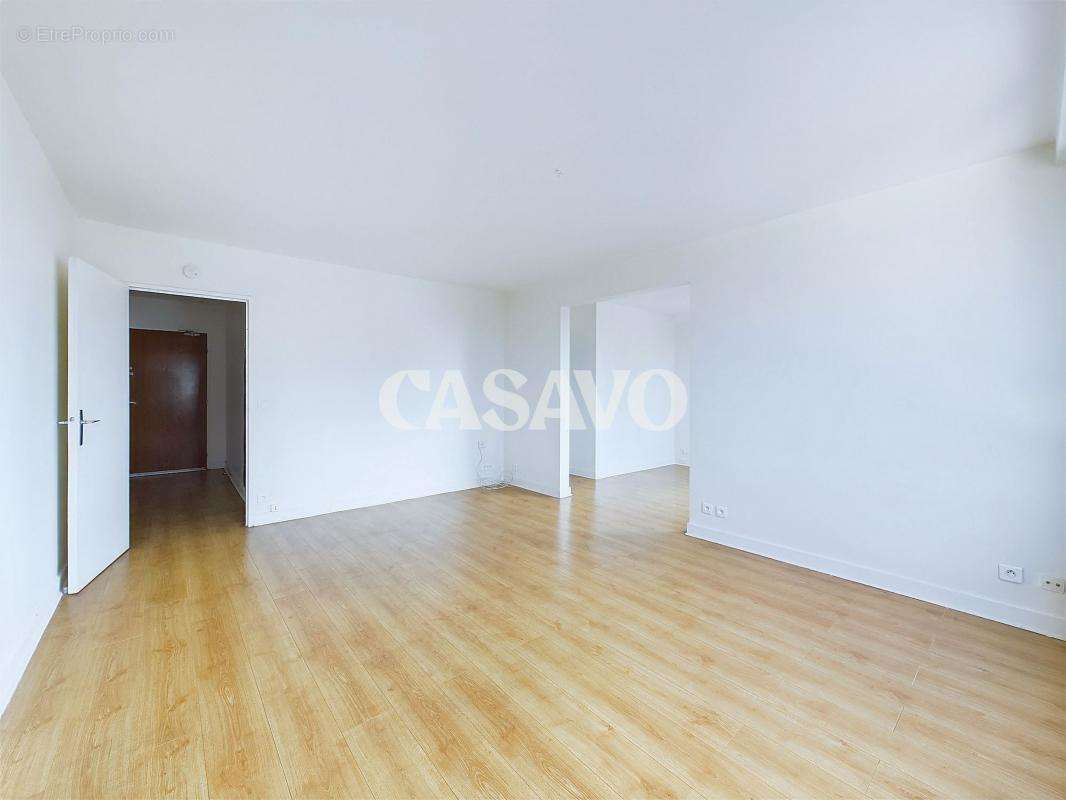 Appartement à COURBEVOIE