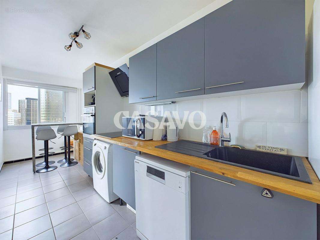 Appartement à COURBEVOIE