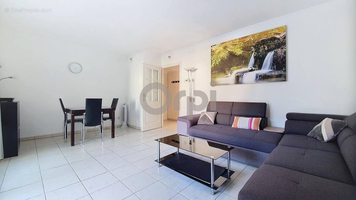 Appartement à FREJUS