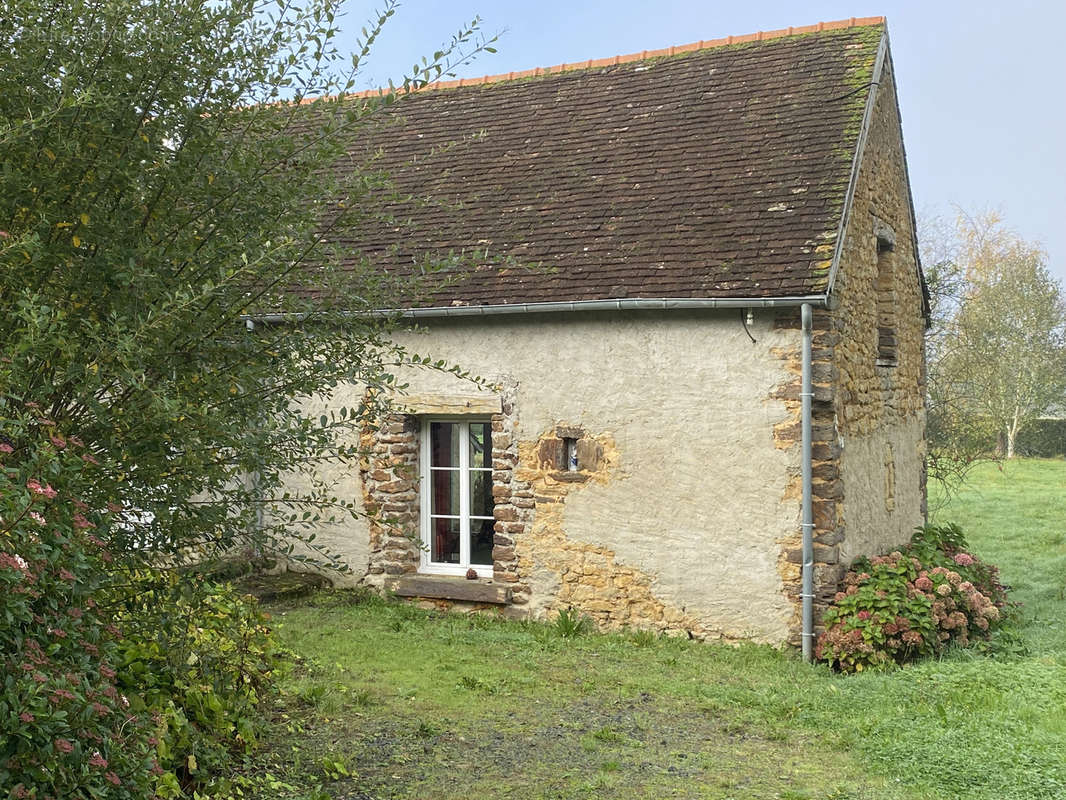 Maison à COULANS-SUR-GEE