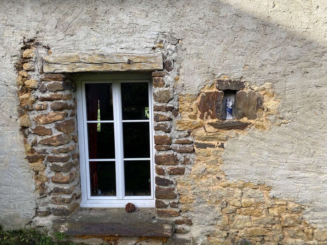 Maison à COULANS-SUR-GEE