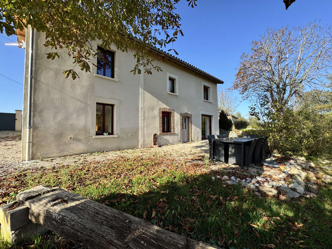 Maison à COURPIERE