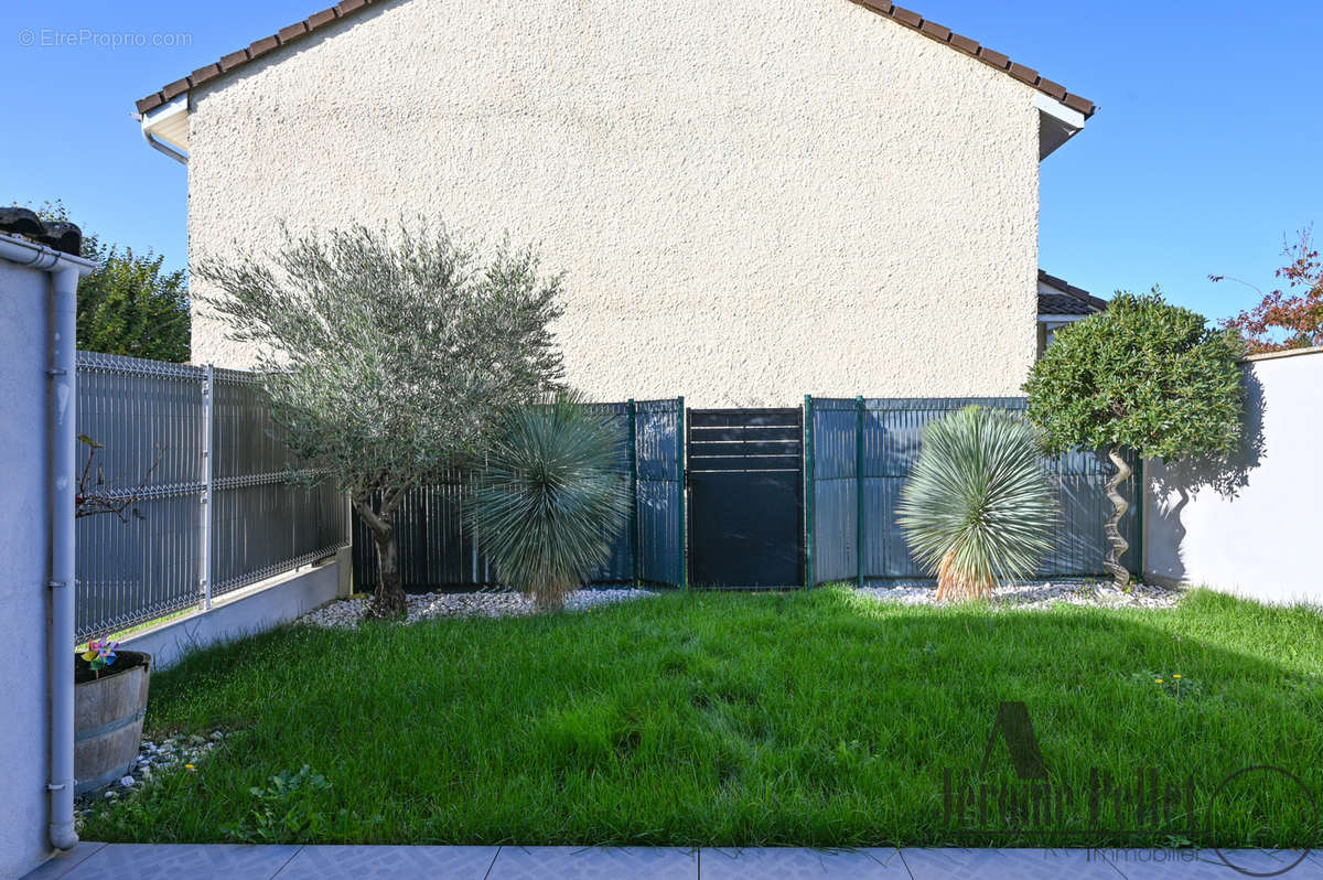 Maison à SAINT-SYMPHORIEN-D&#039;OZON